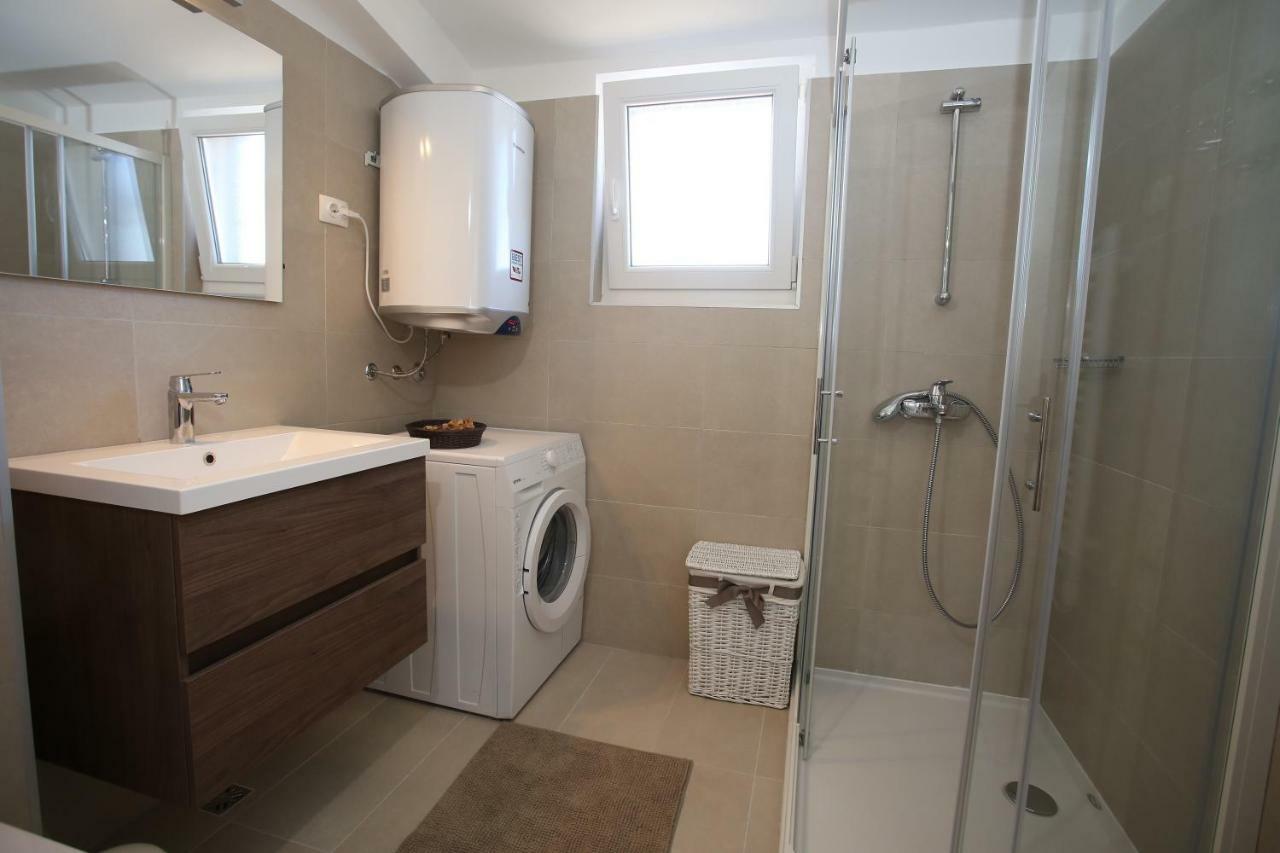 Apartmani Tri Bunje Tribalj Екстериор снимка