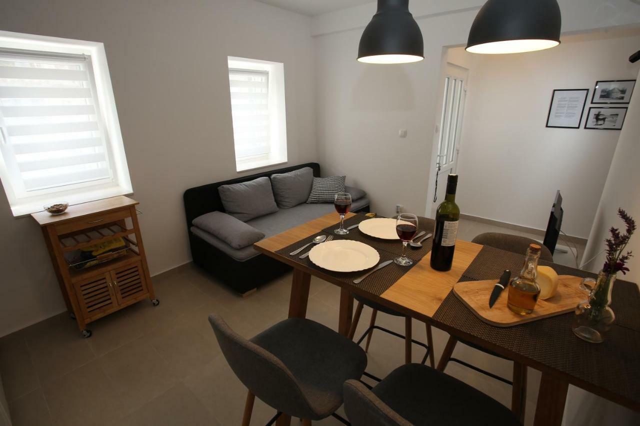 Apartmani Tri Bunje Tribalj Екстериор снимка
