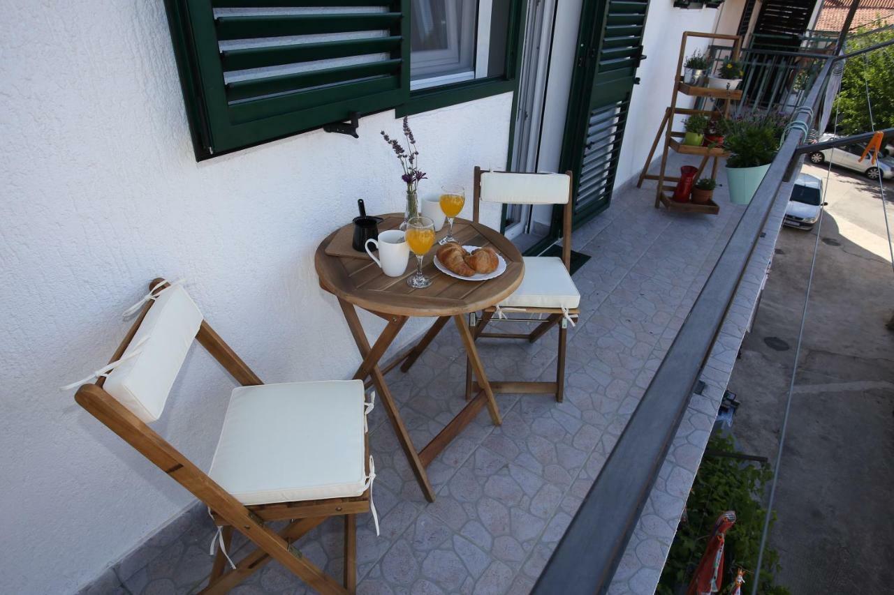 Apartmani Tri Bunje Tribalj Екстериор снимка