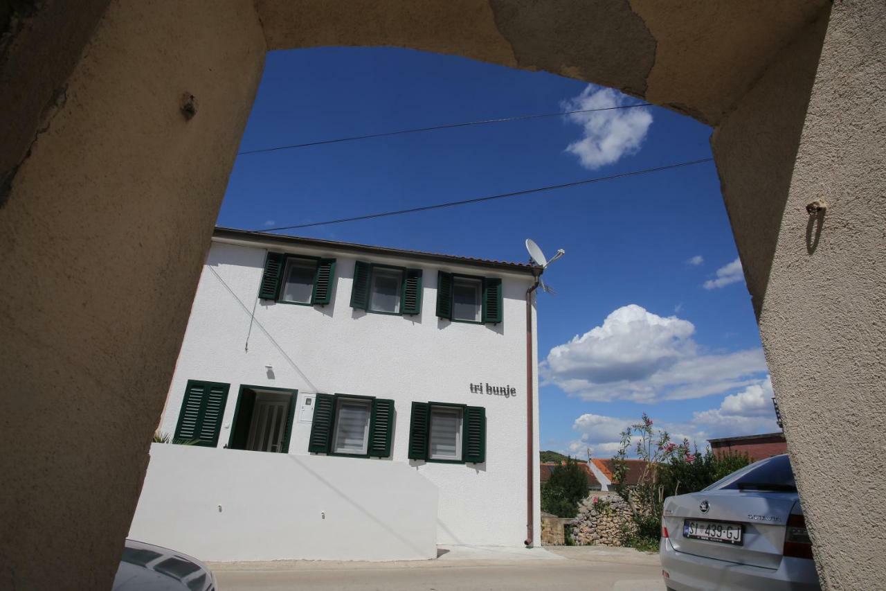 Apartmani Tri Bunje Tribalj Екстериор снимка